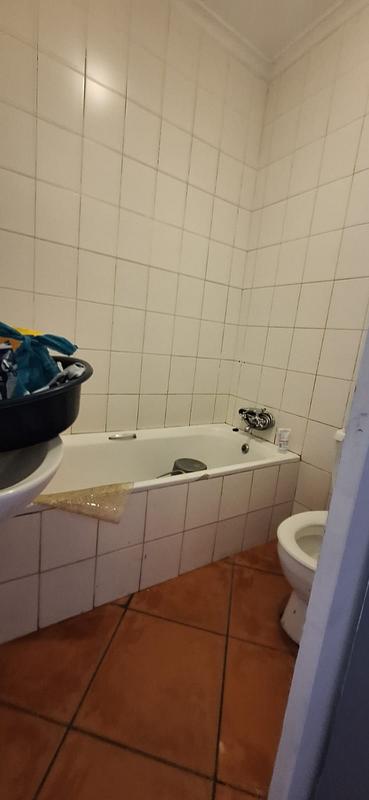 To Let 1 Bedroom Property for Rent in Goodwood Central Western Cape